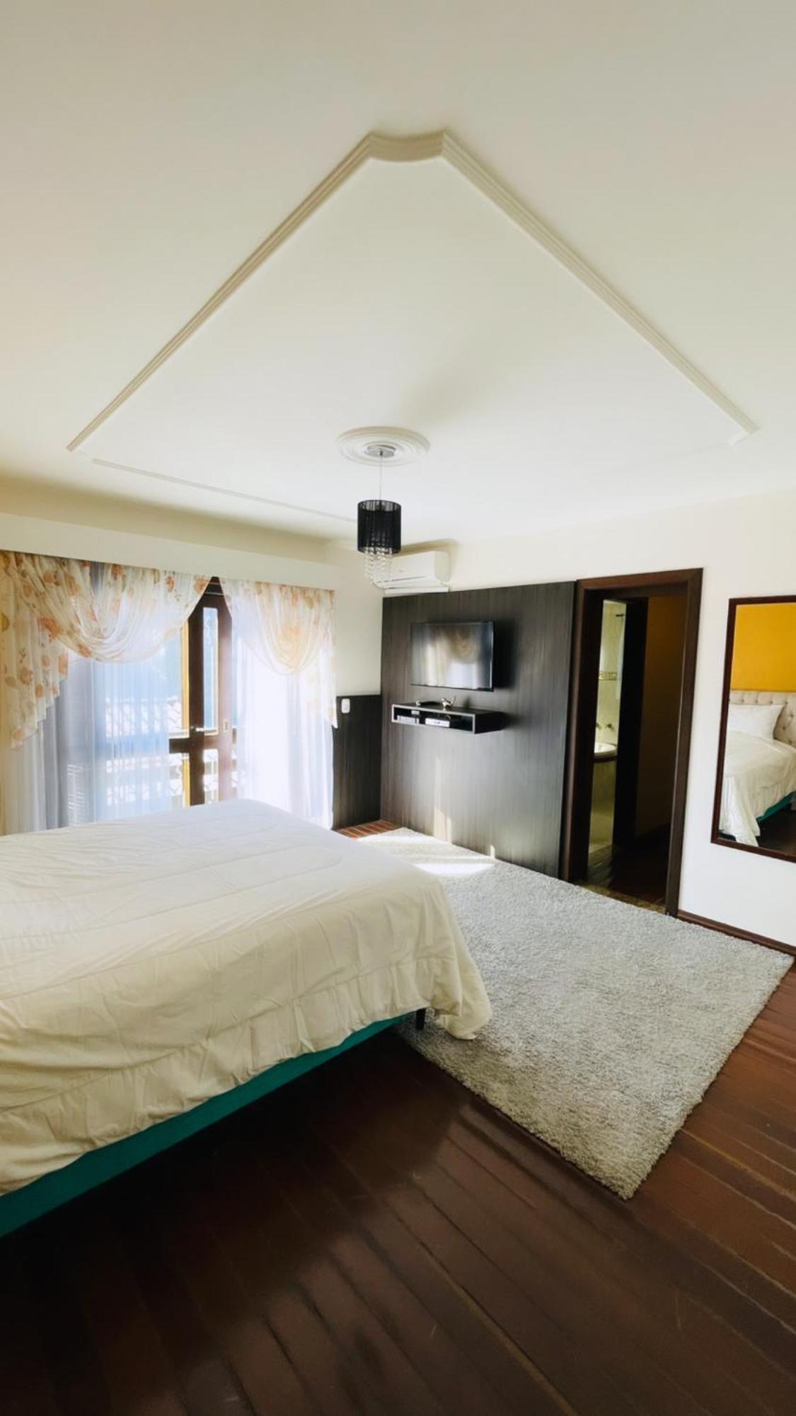 Residencial Pine House Hotel Canela Buitenkant foto